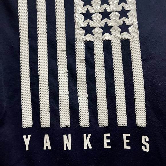 PINK VS sequins Yankees sweatshirt with hoodie - Picture 3 of 11